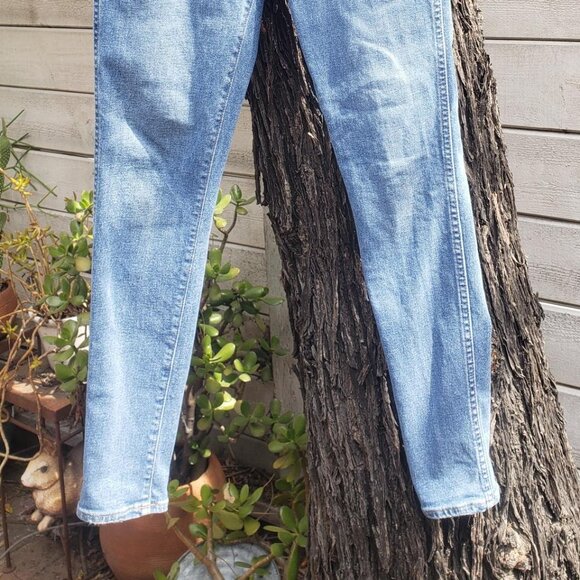 Madewell 10" High-Rise Skinny Jeans with Button-Front - Picture 3 of 8